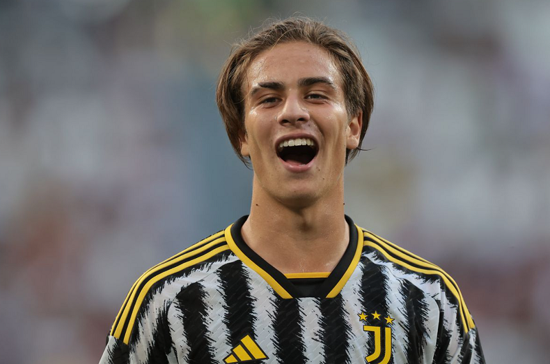 chelsea-quyet-dau-arsenal-vi-kenan-yildiz