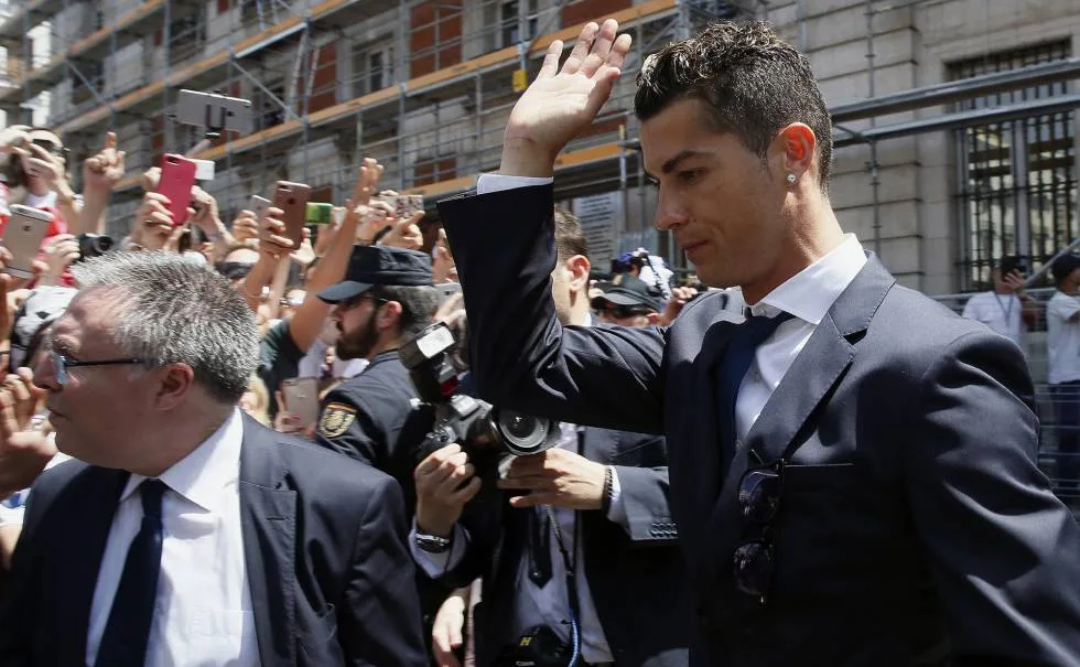 thu-nhap-cua-ronaldo-den-tu-dau-trong-nam-2026-xx